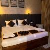 hotel jbs minerva grand