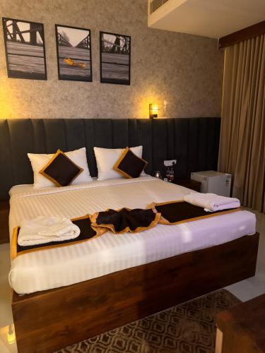 hotel jbs minerva grand