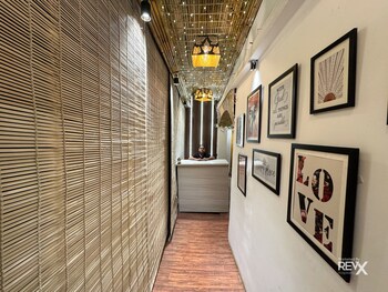 the leisure cave on the ganges