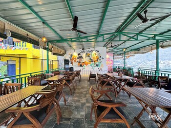 the leisure cave on the ganges