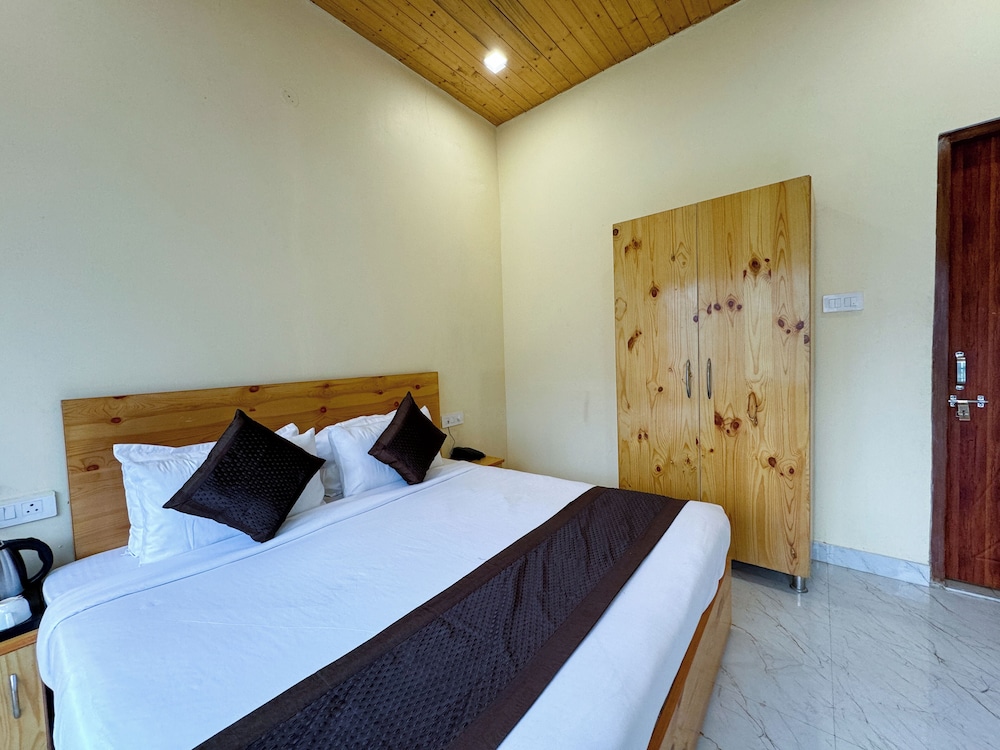 the leisure cave on the ganges