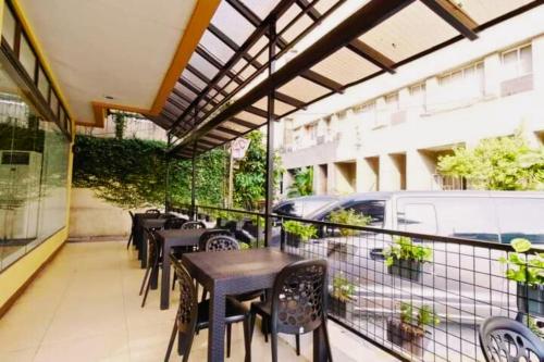 arzo hotel grand lodge