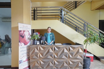 arzo hotel grand lodge