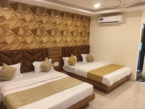 hotel lakeview vadodara