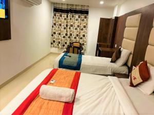 airport hotel mayank plaza