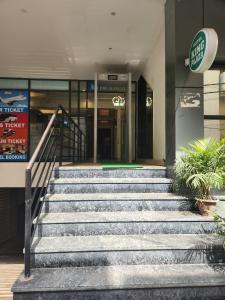 Airport Hotel Mayank Plaza,Shahdara,3 star