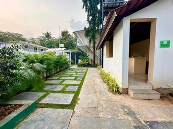 Cocos Hostel,India>>Goa,4 star