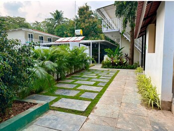 Cocos Hostel,India>>Goa,4 star