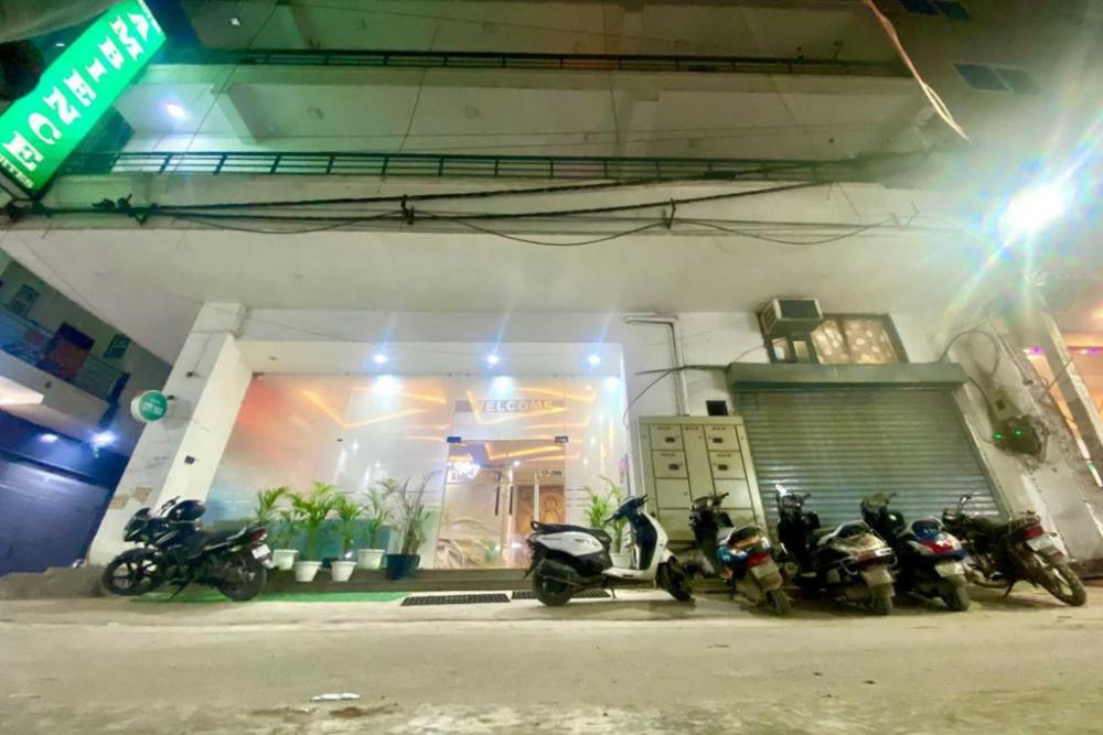 hotel ambience plaza