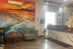 hotel ambience plaza