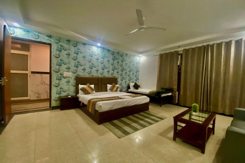 hotel ambience plaza