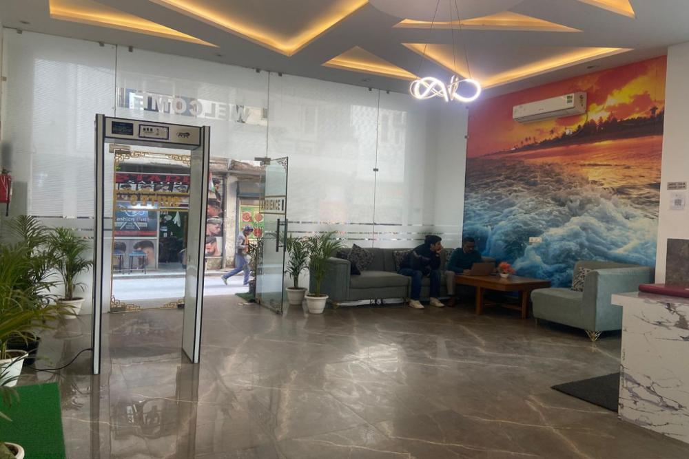 hotel ambience plaza