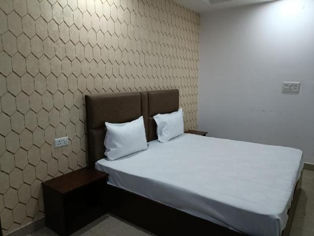 hotel ambience plaza