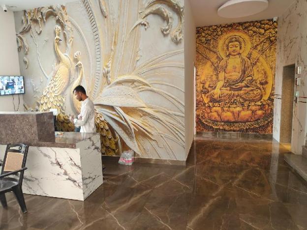 hotel ambience plaza