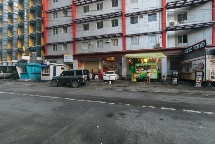 reddoorz crowne one condo