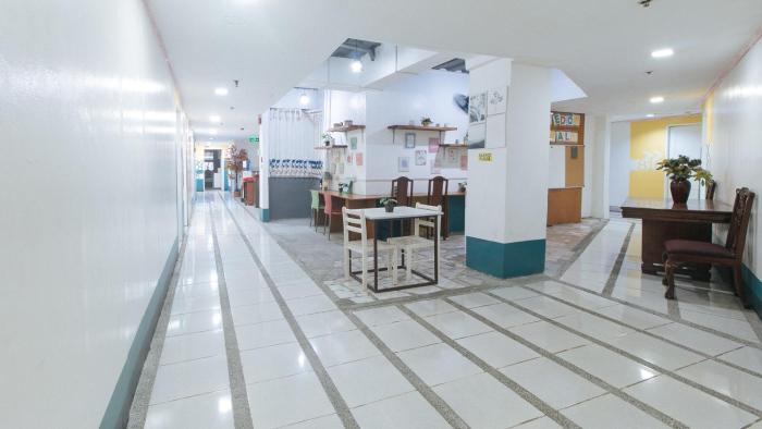 reddoorz crowne one condo