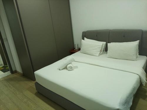 eaton suites klcc by falmas