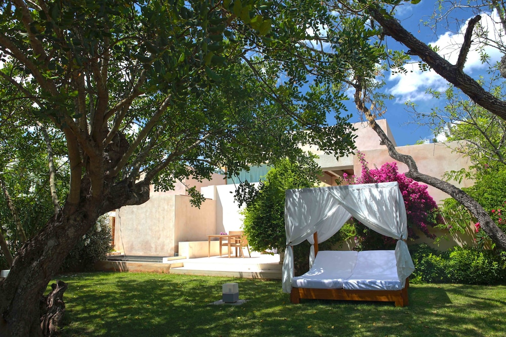 can lluc boutique hotel and luxury villas