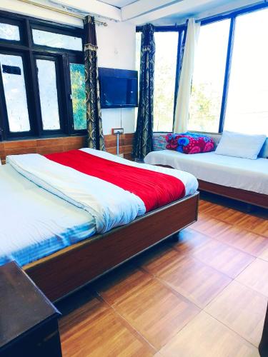 holiday plaza dalhousie