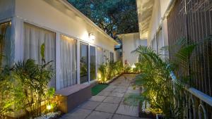 swimup suites with private pool vagator