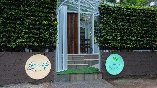 swimup suites with private pool vagator