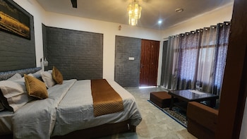 neelkanth retreat mukteashwar