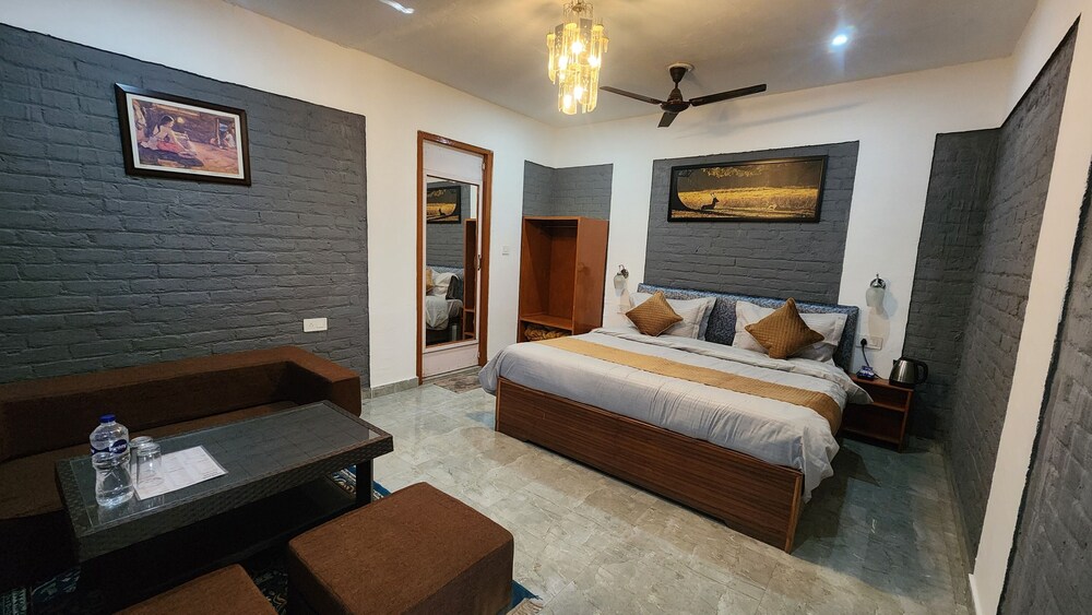 neelkanth retreat mukteashwar