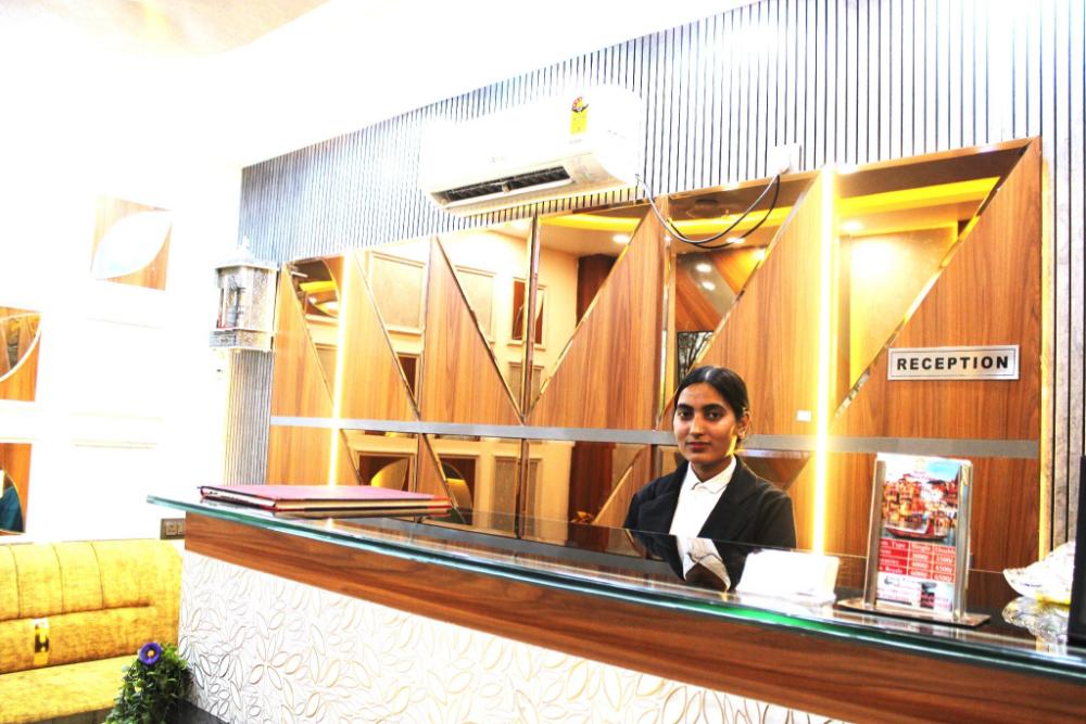 hotel banaras palace