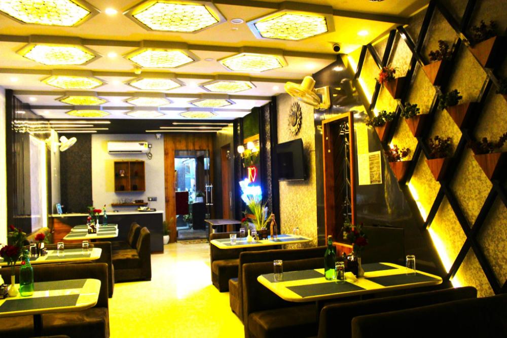 hotel banaras palace