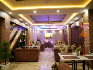 hotel banaras palace