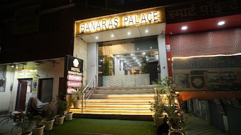 hotel banaras palace