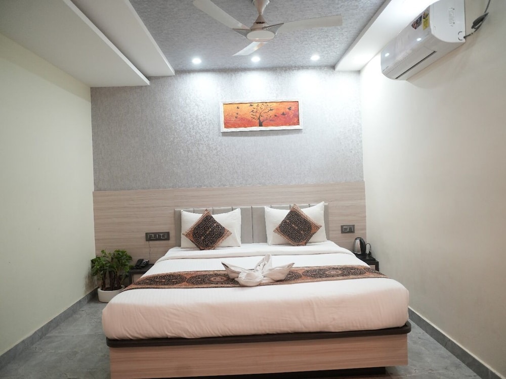 hotel banaras palace