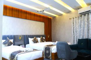 hotel banaras palace