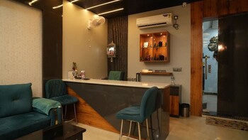 hotel banaras palace