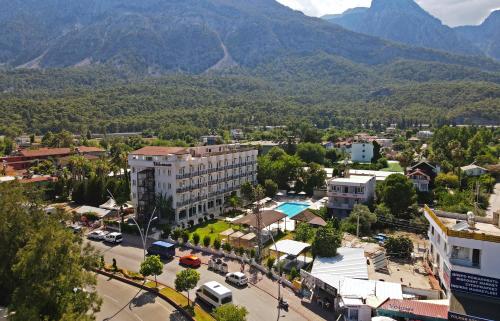 tal beach hotel