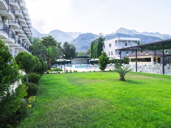 tal beach hotel