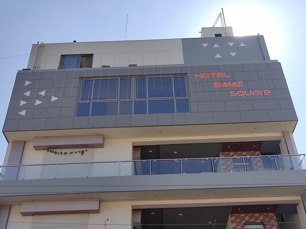 hotel balaji square