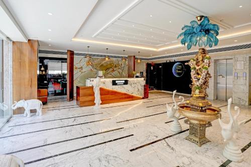 hotel emerald guestimony