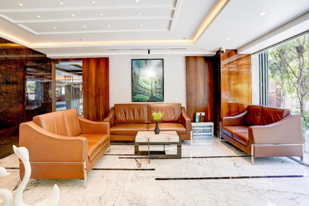 hotel emerald guestimony