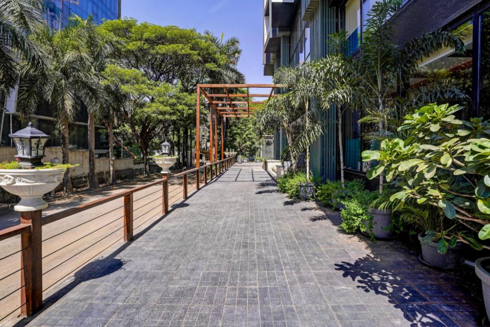 hotel emerald guestimony