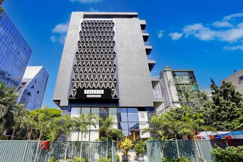 hotel emerald guestimony