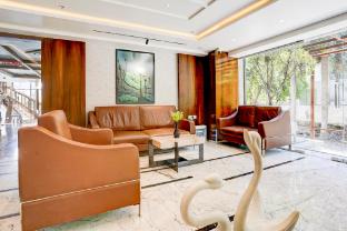 hotel emerald guestimony