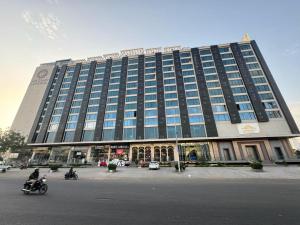 the grand anukampa hotels and suites