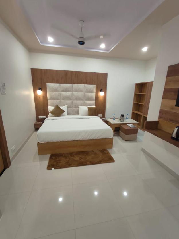 hotel kashni