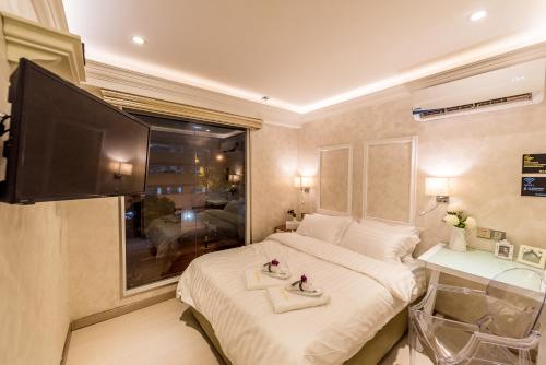 cj residence opposite public bank centre point