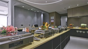 guangzhou cloud hotel guangzhou baiyun international airport terminal 2