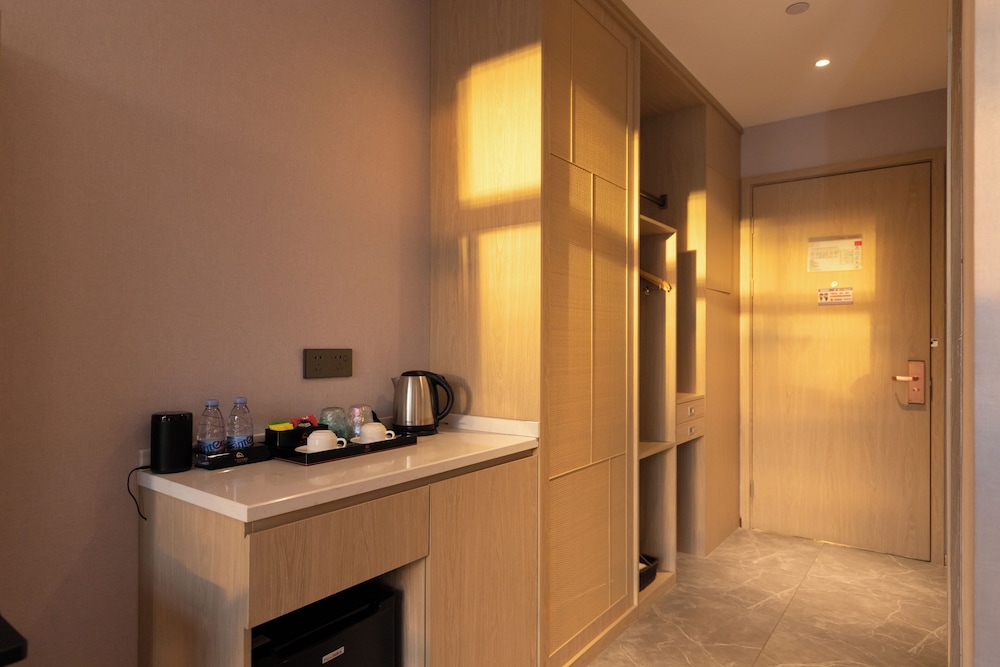 guangzhou cloud hotel guangzhou baiyun international airport terminal 2