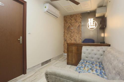 srb imperial hotel and marriage hall