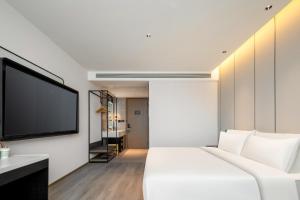 atour hotel taizhou luqiao