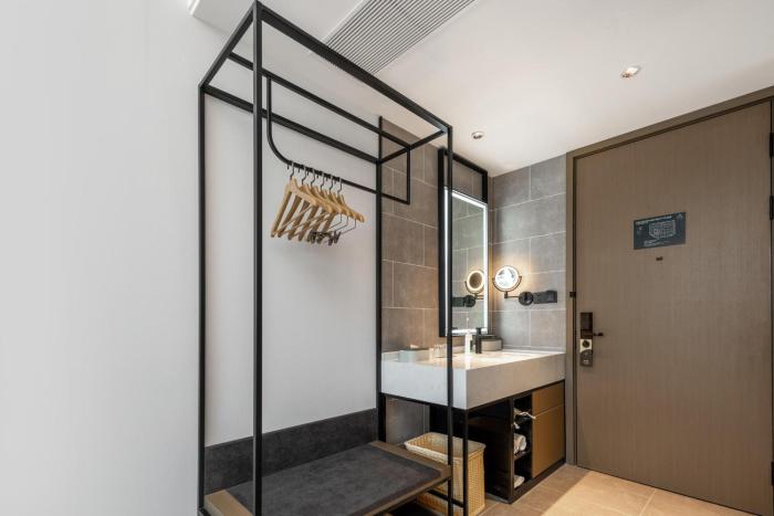 atour hotel taizhou luqiao